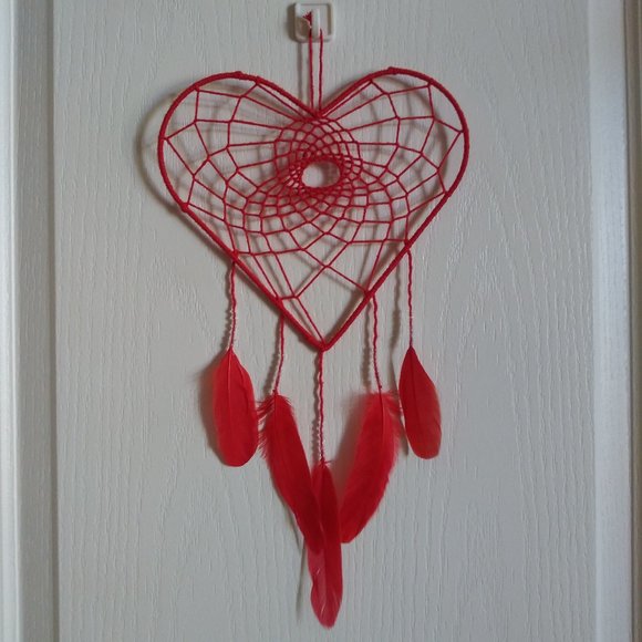 Handmade Shabby Chic Red Heart Shaped Dreamcatcher - Picture 8 of 8